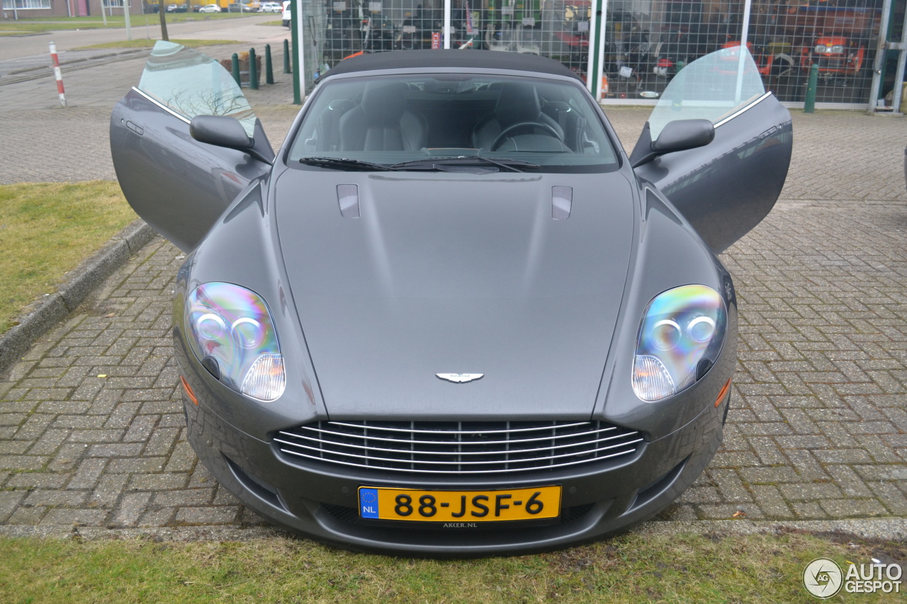 Aston Martin DB9 Volante