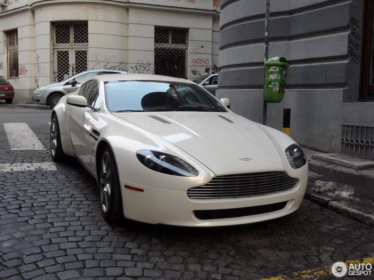 Aston Martin V8 Vantage