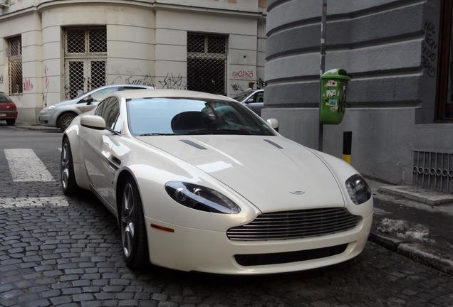 Aston Martin V8 Vantage