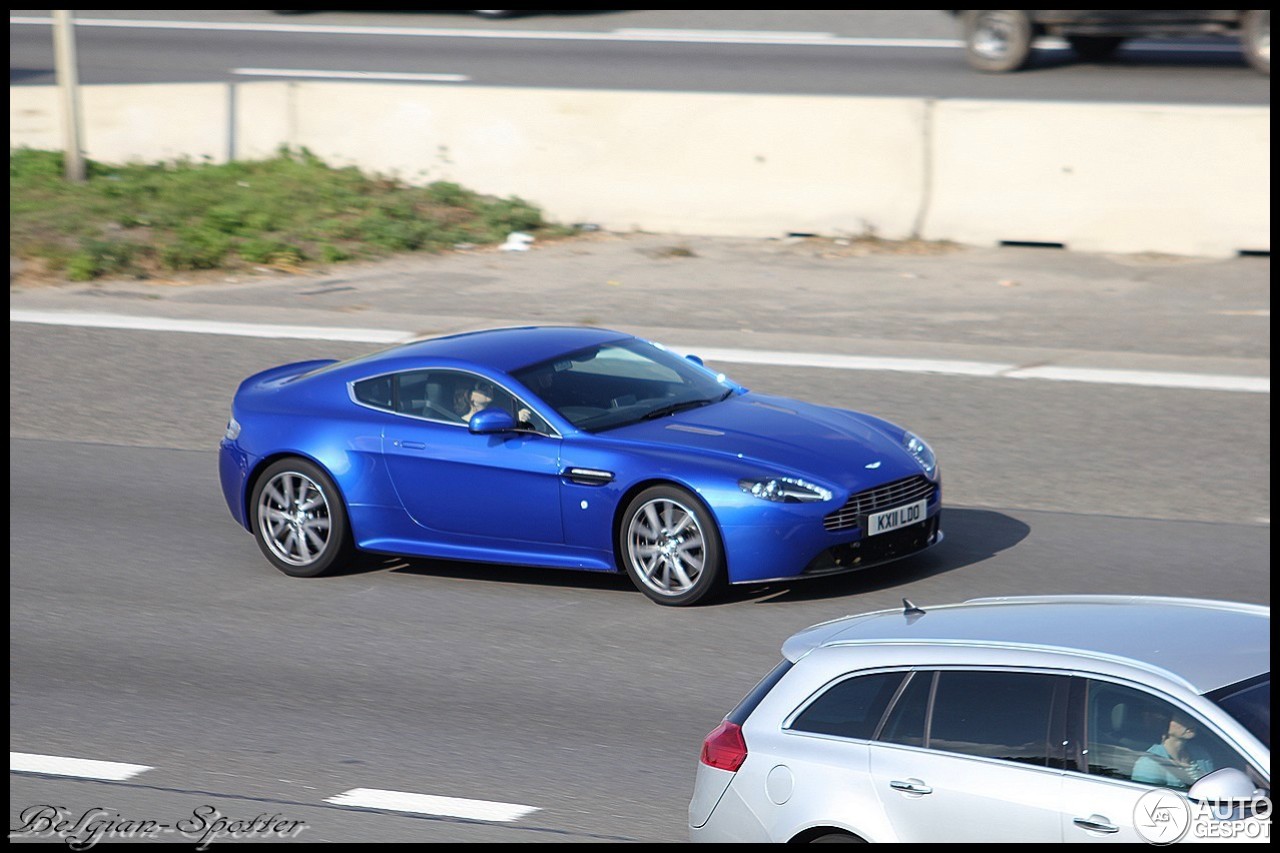 Aston Martin V8 Vantage S