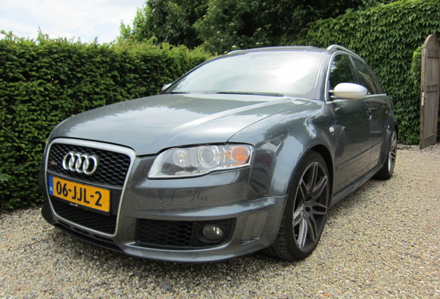 Audi RS4 Avant B7