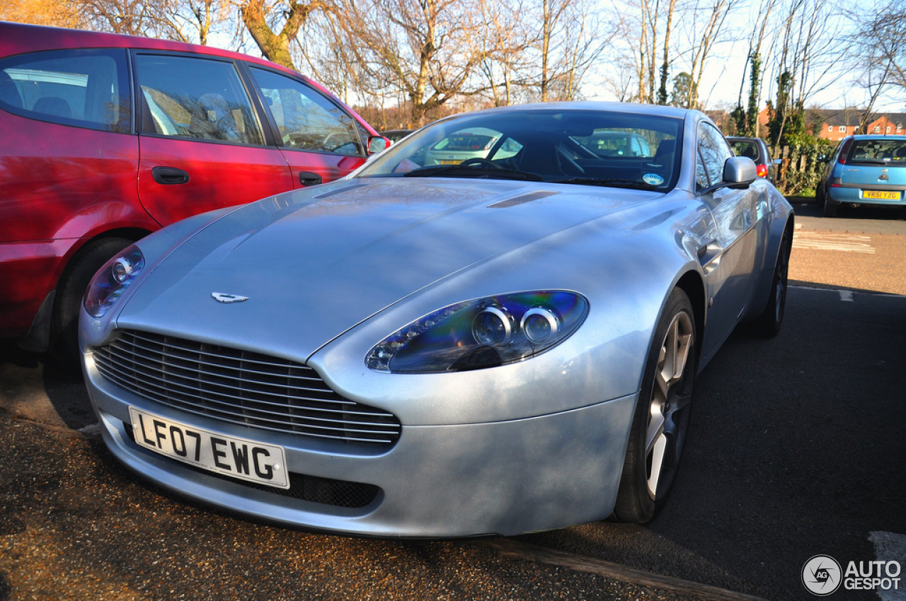 Aston Martin V8 Vantage