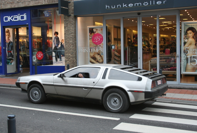 DeLorean DMC-12