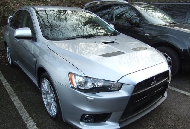 Mitsubishi Lancer Evolution X FQ-330