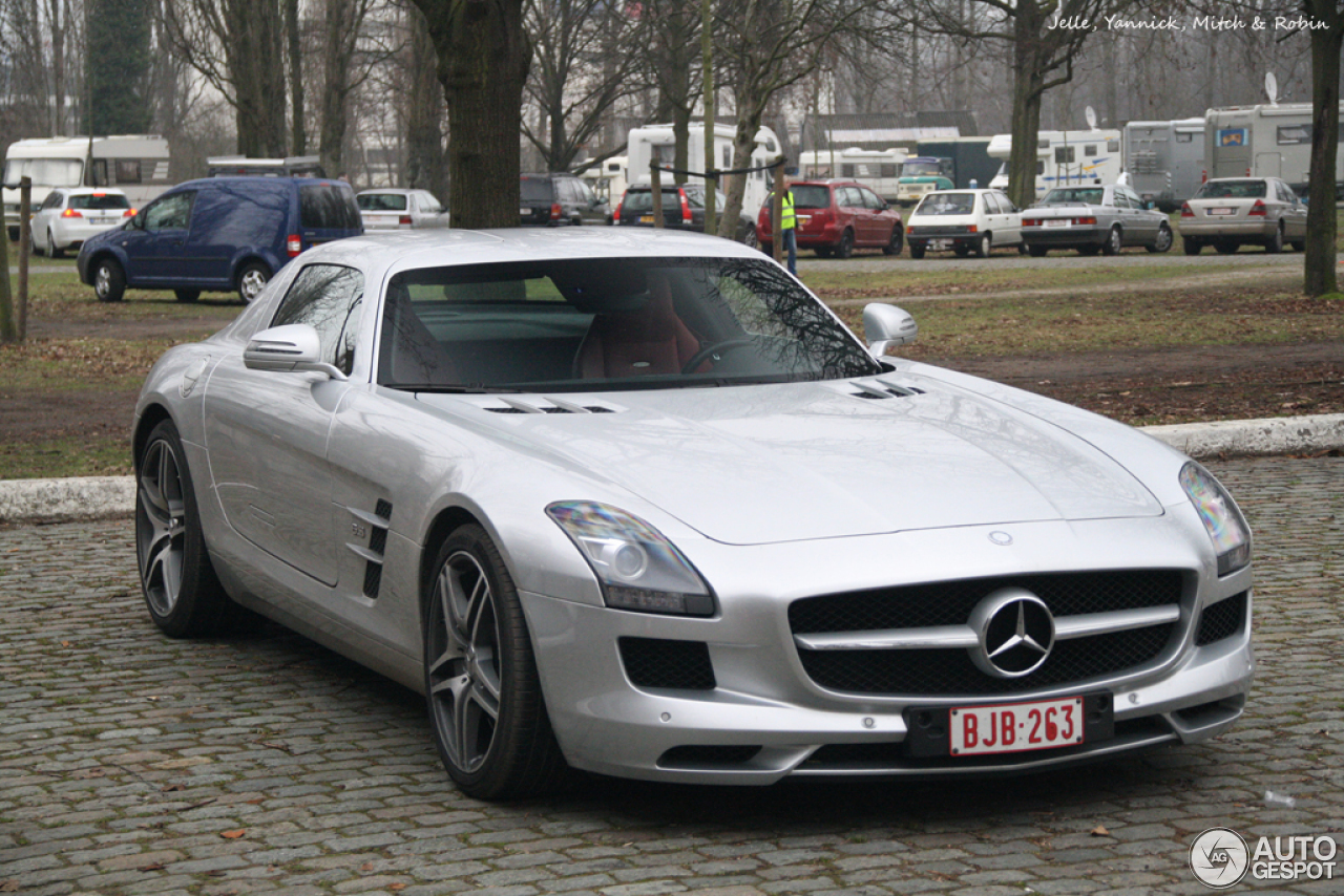 Mercedes-Benz SLS AMG