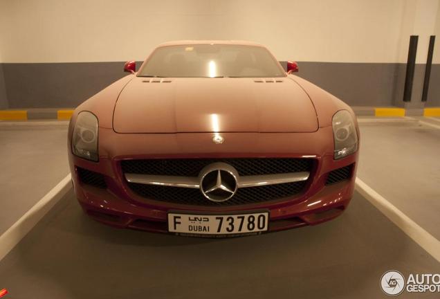 Mercedes-Benz SLS AMG