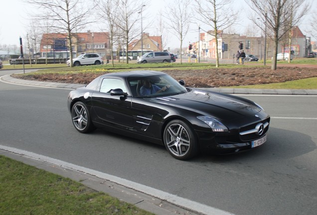 Mercedes-Benz SLS AMG