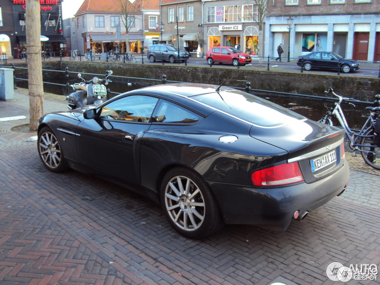 Aston Martin Vanquish S