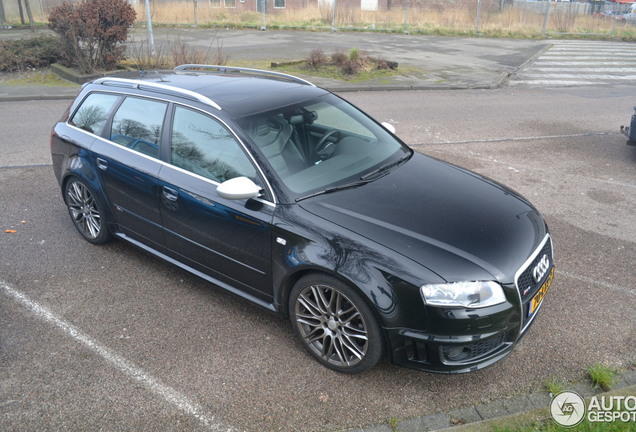 Audi RS4 Avant B7