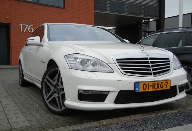 Mercedes-Benz S 63 AMG W221 2011