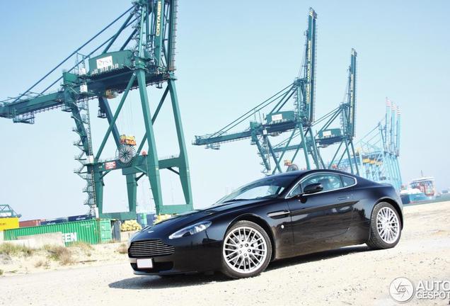 Aston Martin V8 Vantage