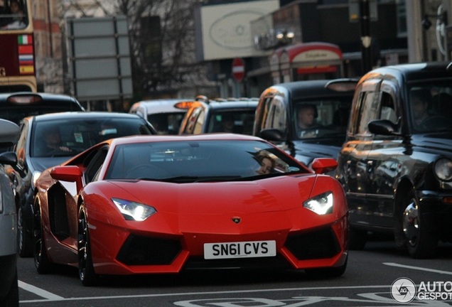 Lamborghini Aventador LP700-4