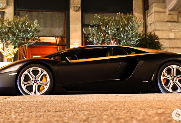 Lamborghini Aventador LP700-4