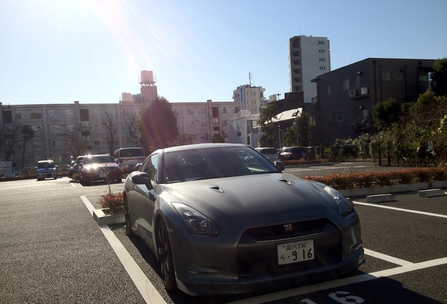 Nissan GT-R