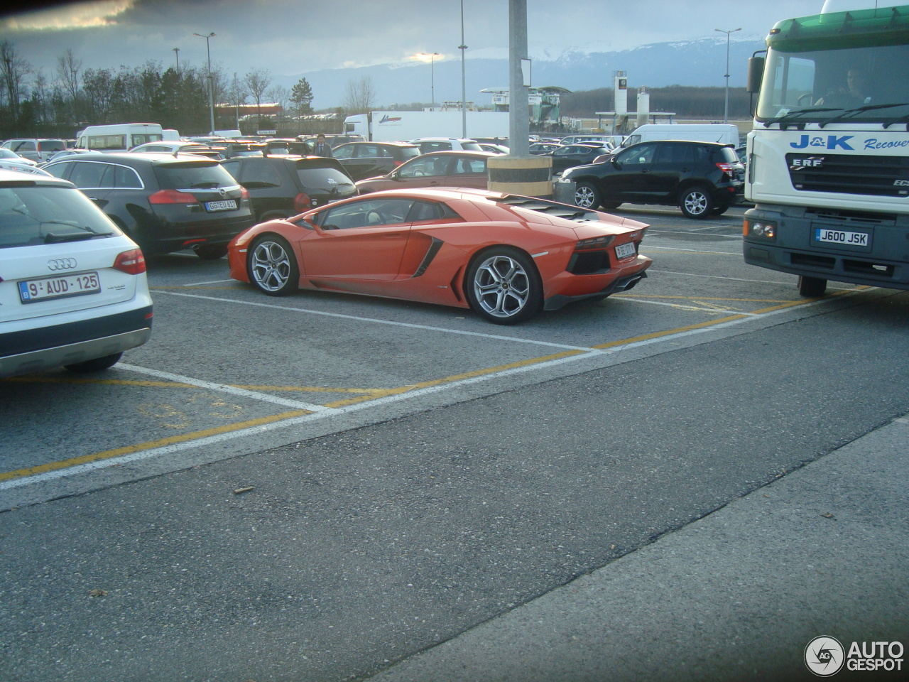 Lamborghini Aventador LP700-4