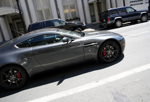 Aston Martin V8 Vantage