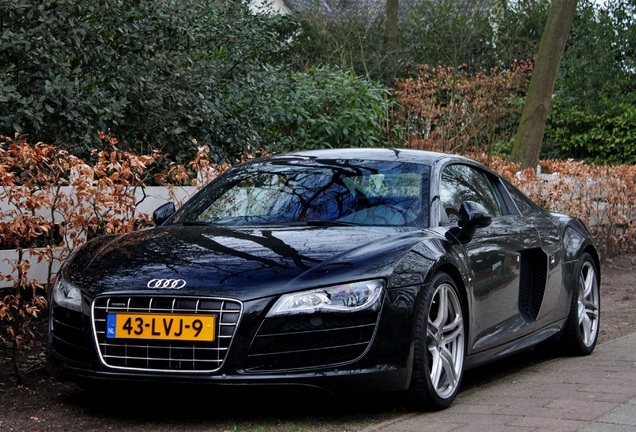 Audi R8 V10