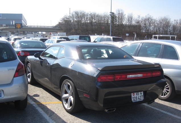 Dodge Challenger SRT-8