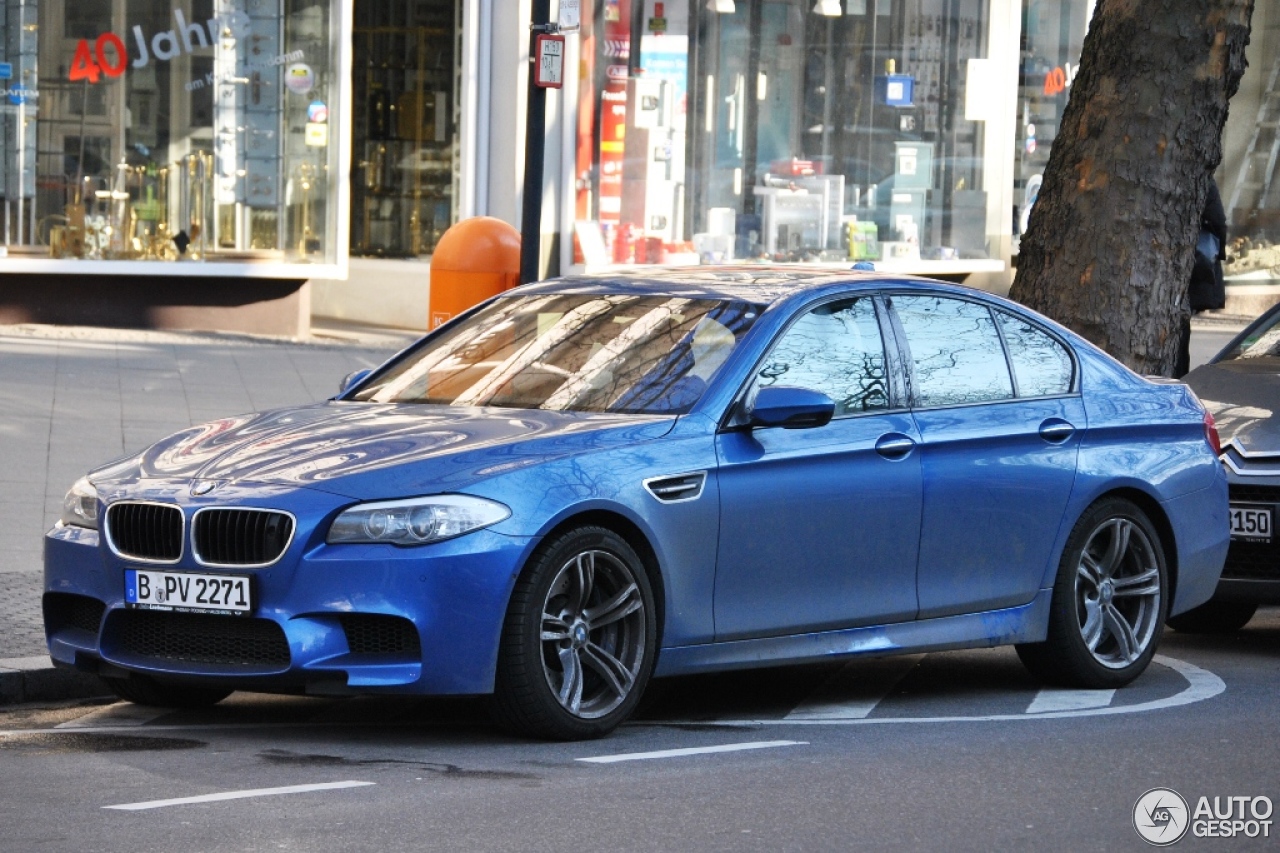 BMW M5 F10 2011