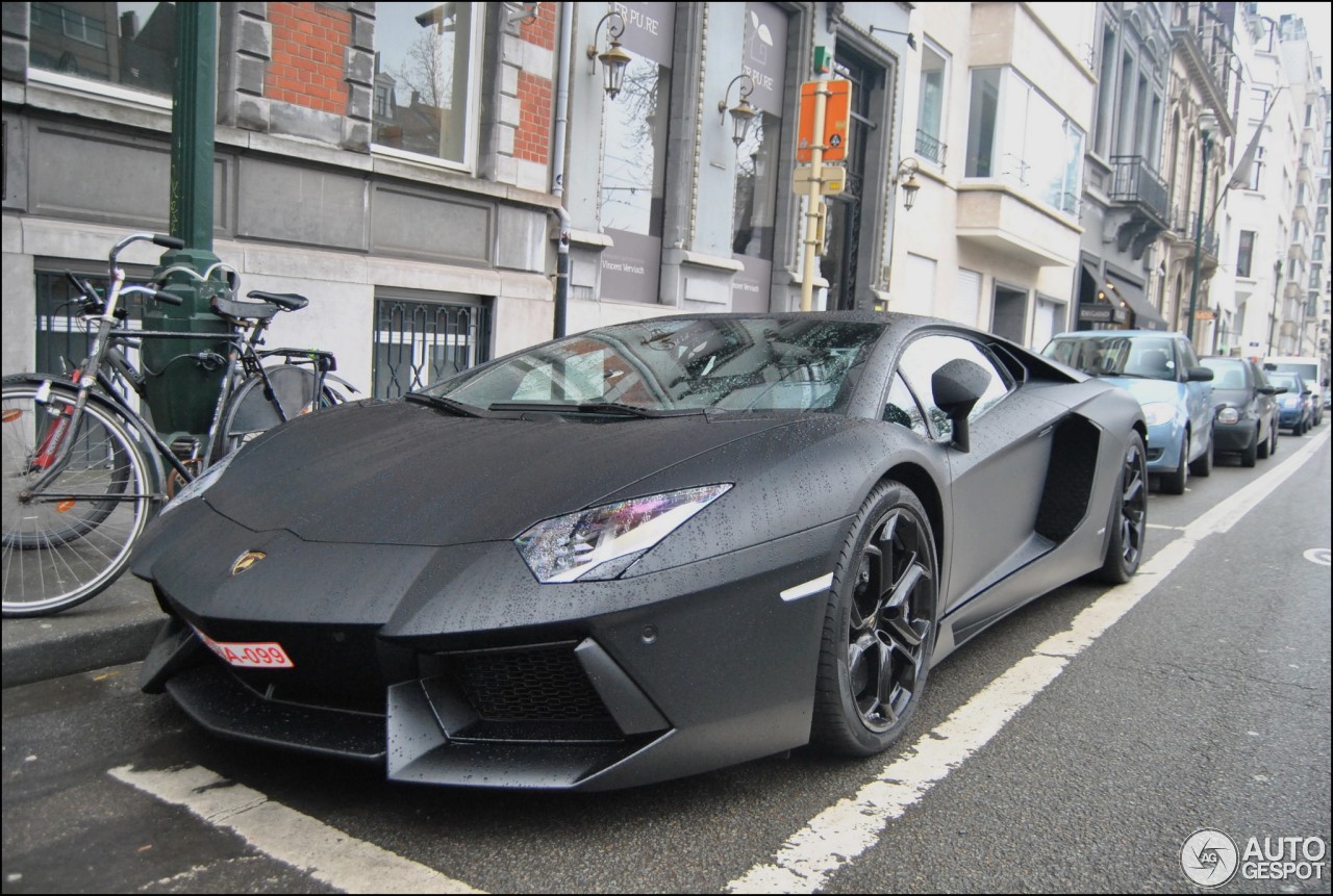 Lamborghini Aventador LP700-4