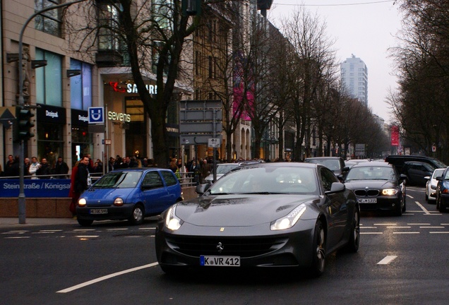 Ferrari FF