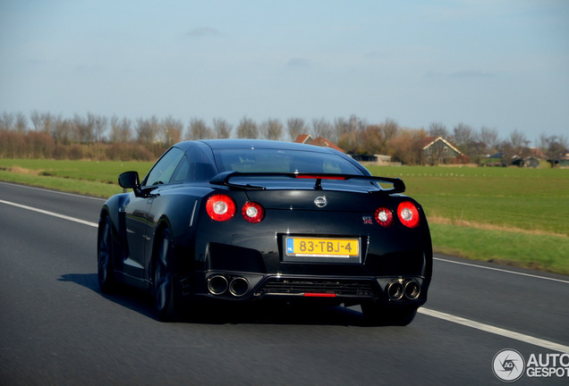 Nissan GT-R 2011