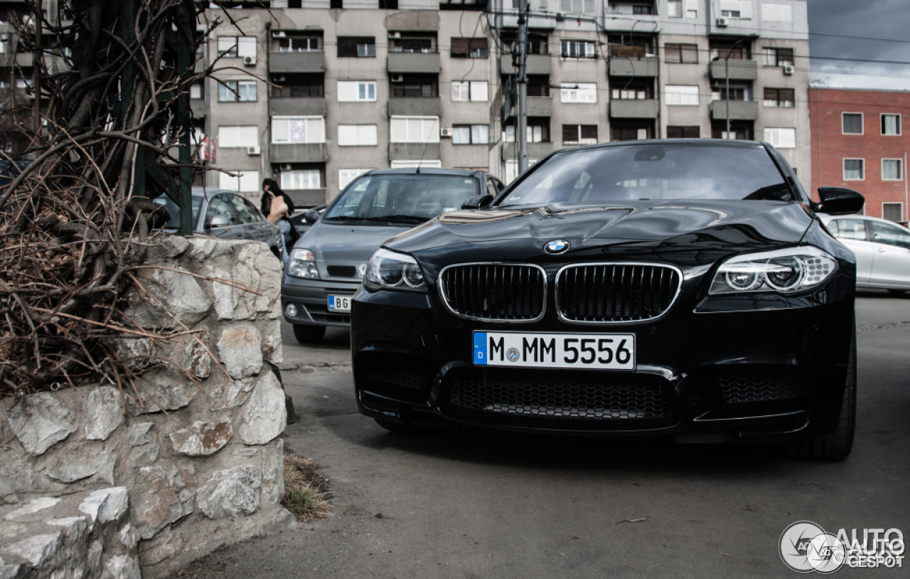 BMW M5 F10 2011