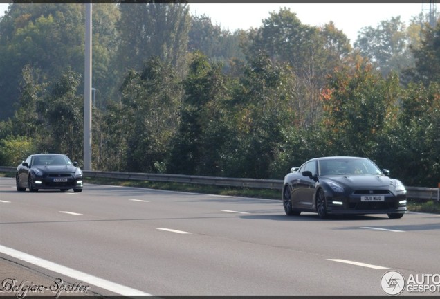 Nissan GT-R 2011