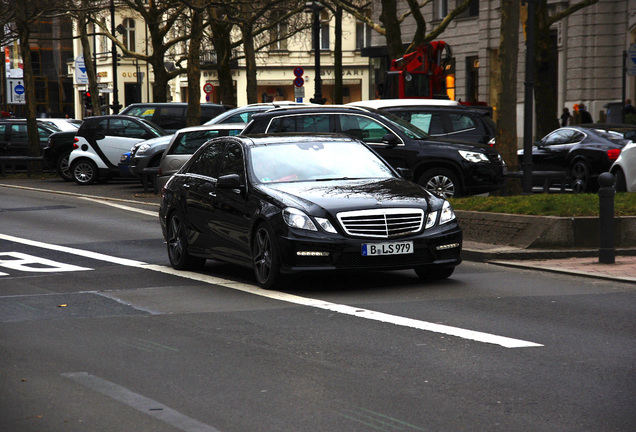 Mercedes-Benz E 63 AMG W212 V8 Biturbo