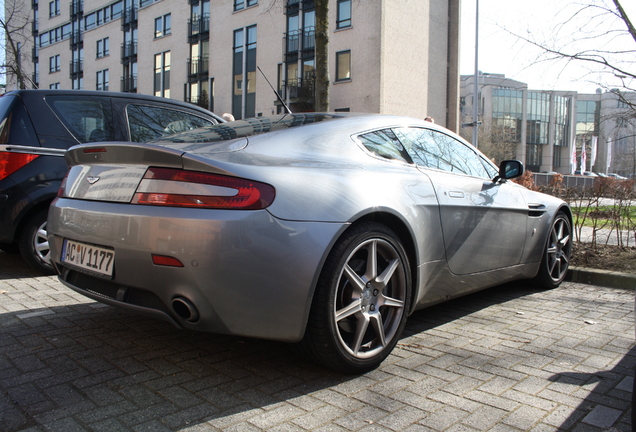 Aston Martin V8 Vantage