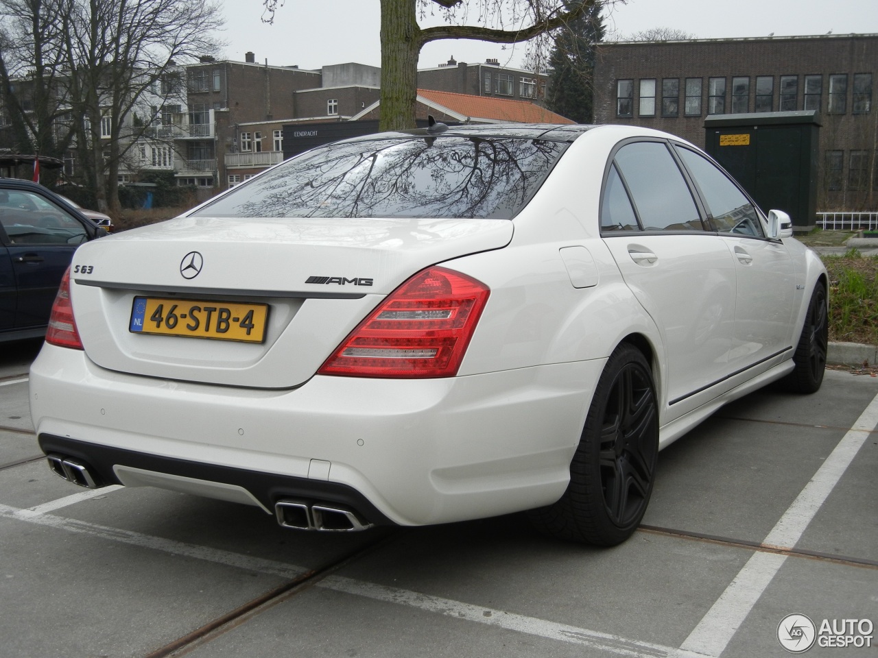 Mercedes-Benz S 63 AMG W221 2011