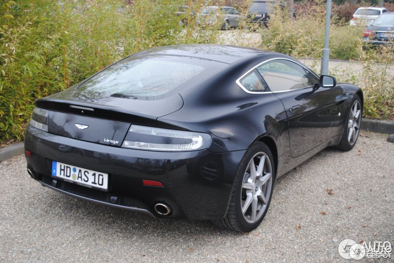 Aston Martin V8 Vantage