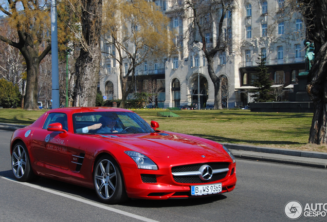 Mercedes-Benz SLS AMG