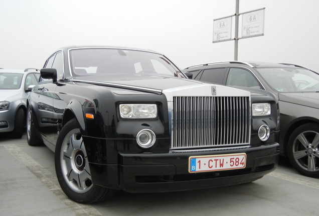 Rolls-Royce Phantom Black