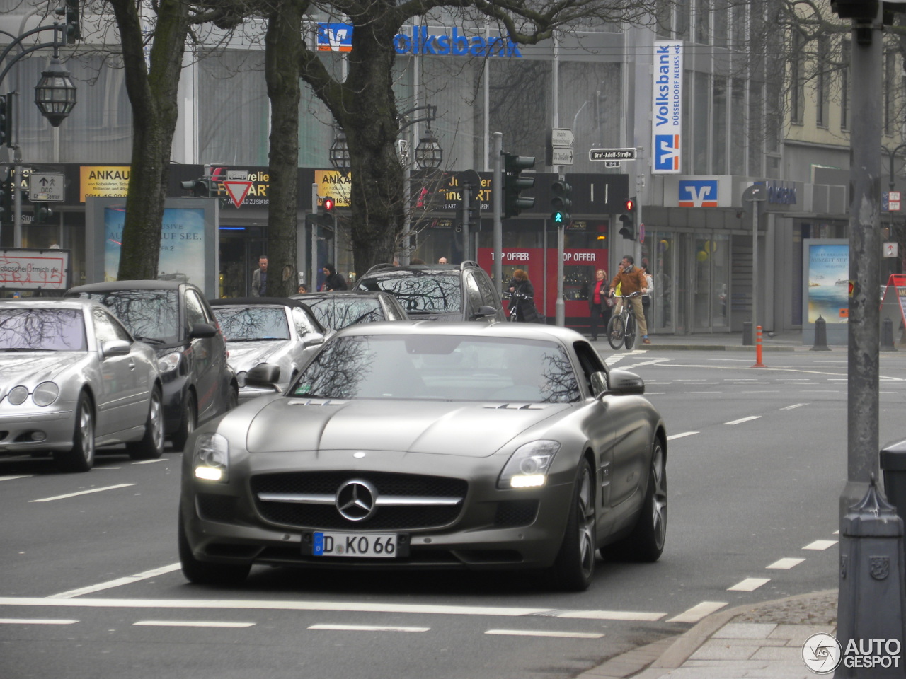 Mercedes-Benz SLS AMG