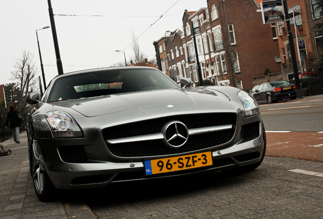 Mercedes-Benz SLS AMG Roadster