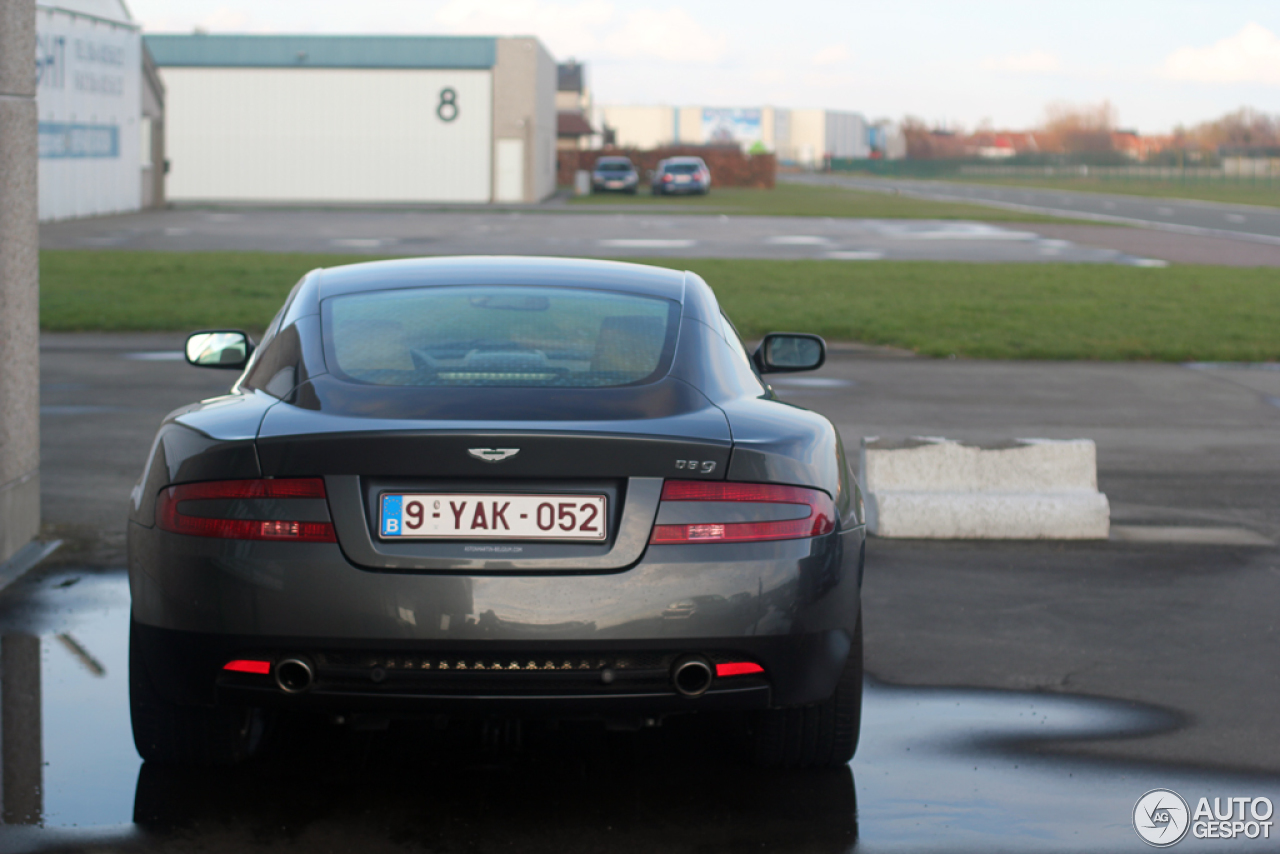 Aston Martin DB9