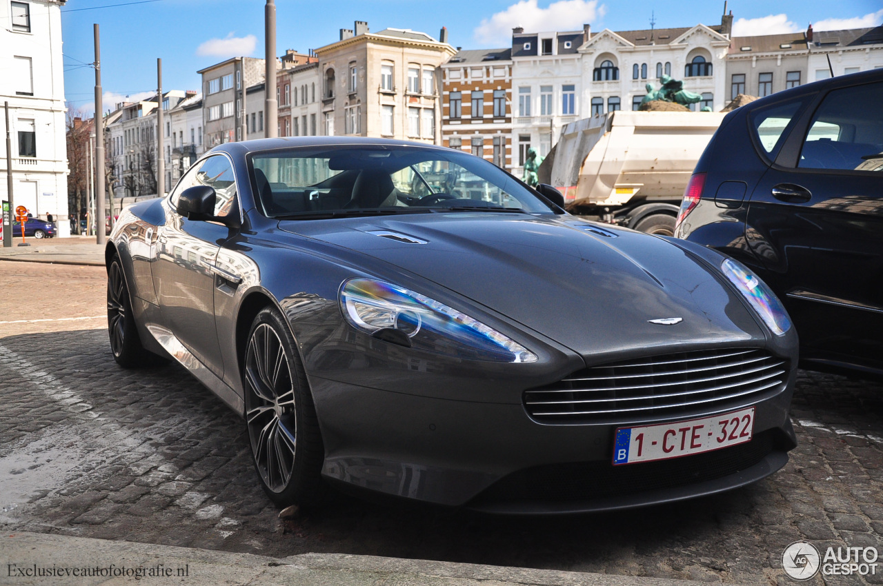 Aston Martin Virage 2011