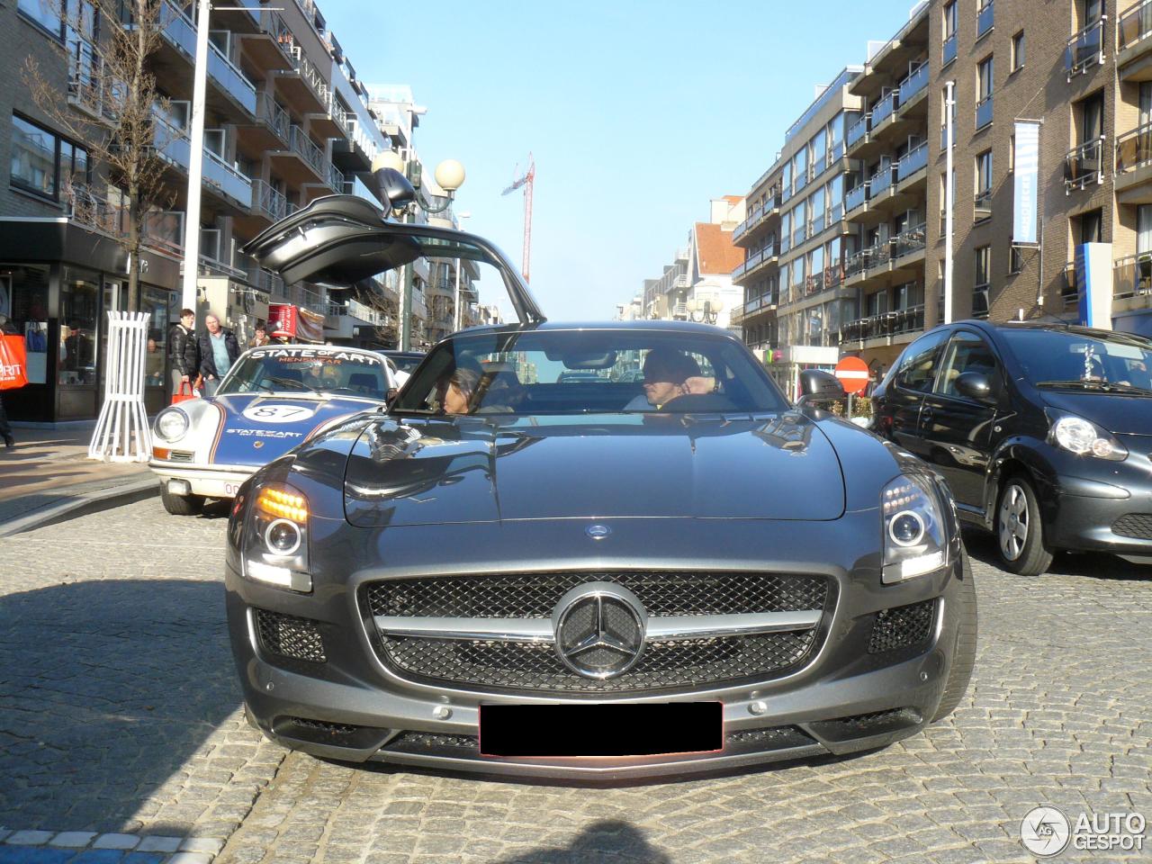 Mercedes-Benz SLS AMG