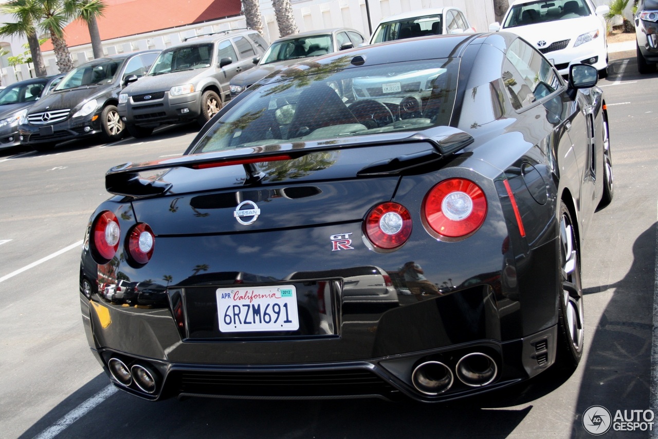 Nissan GT-R 2011