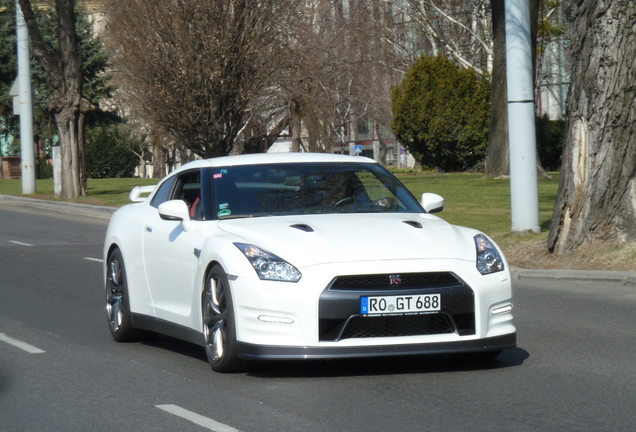 Nissan GT-R 2011