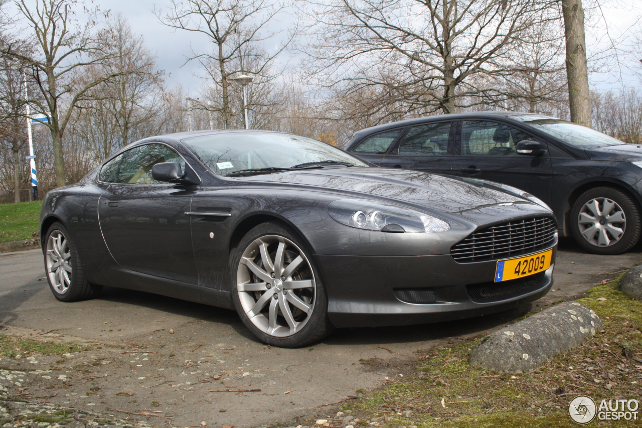 Aston Martin DB9