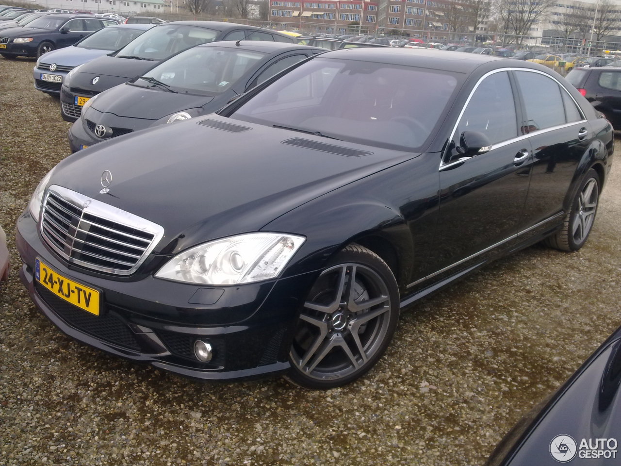 Mercedes-Benz S 65 AMG V221