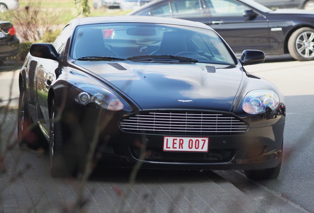 Aston Martin DB9