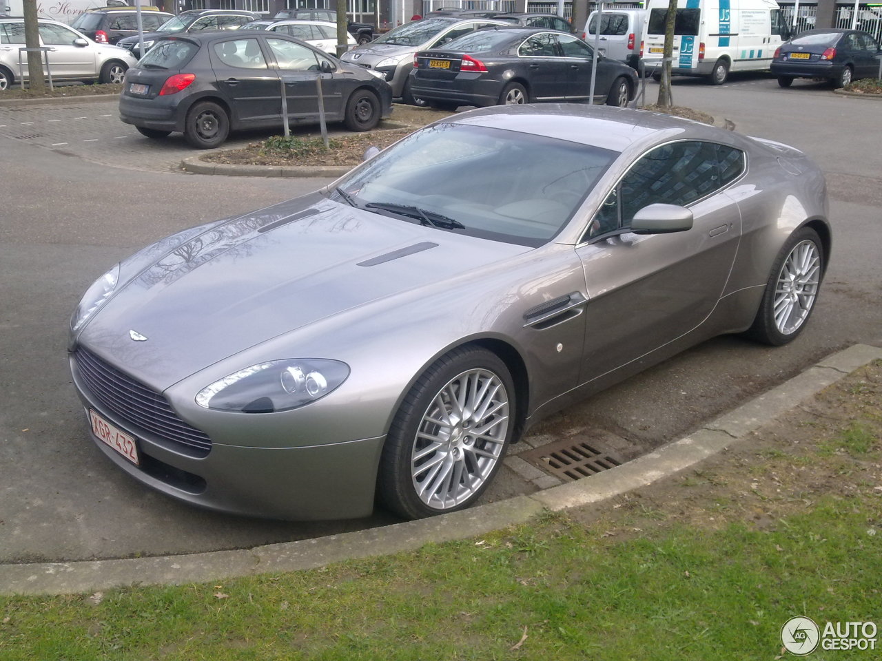 Aston Martin V8 Vantage