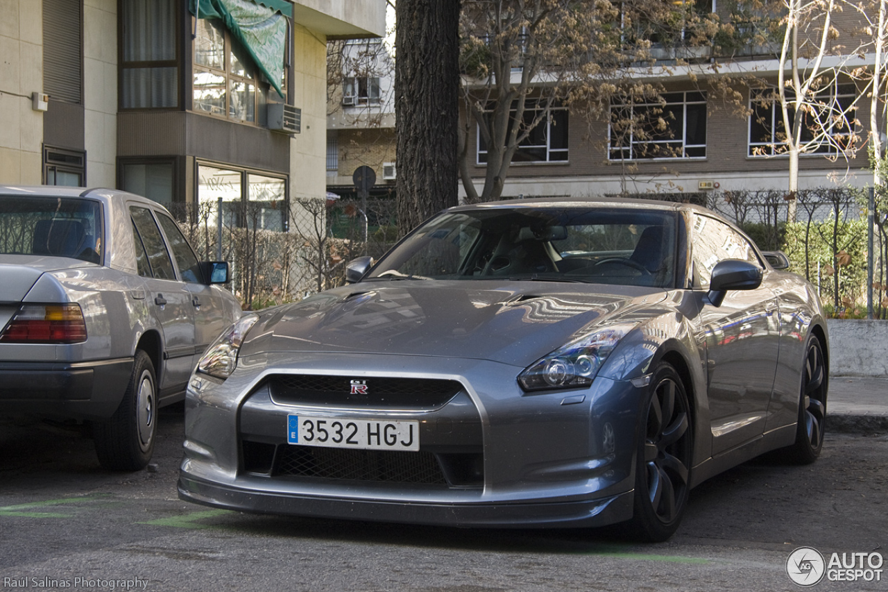 Nissan GT-R