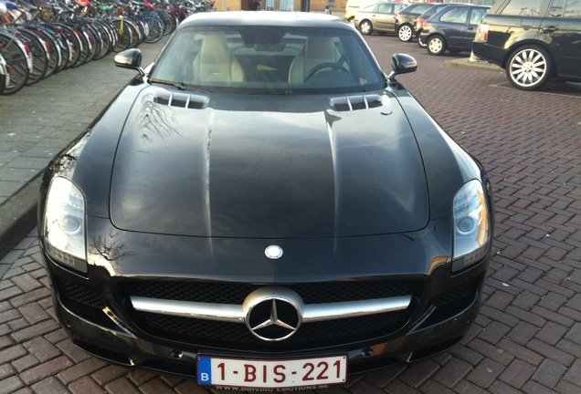 Mercedes-Benz SLS AMG