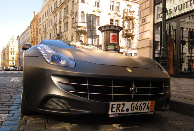 Ferrari FF