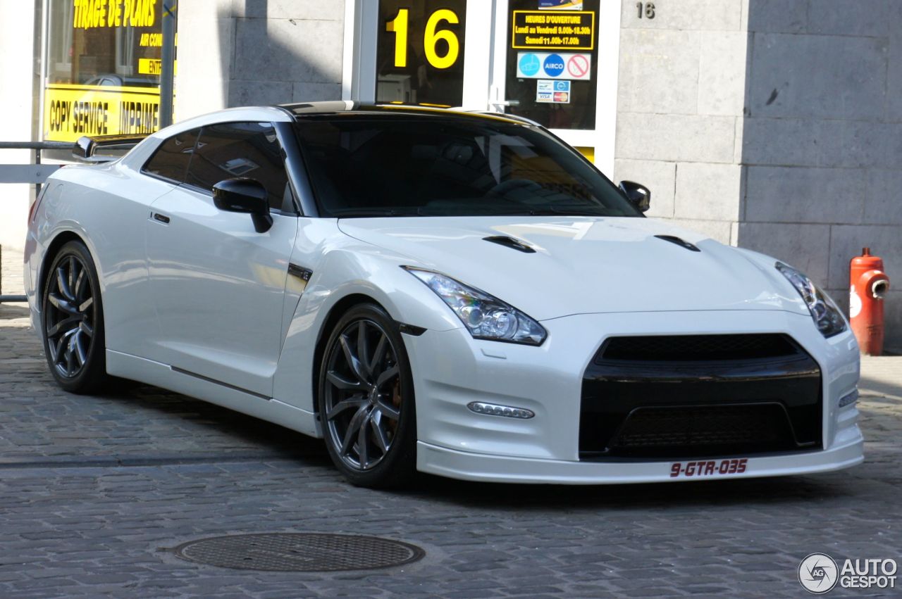 Nissan GT-R 2011