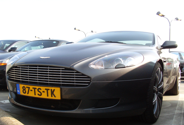 Aston Martin DB9